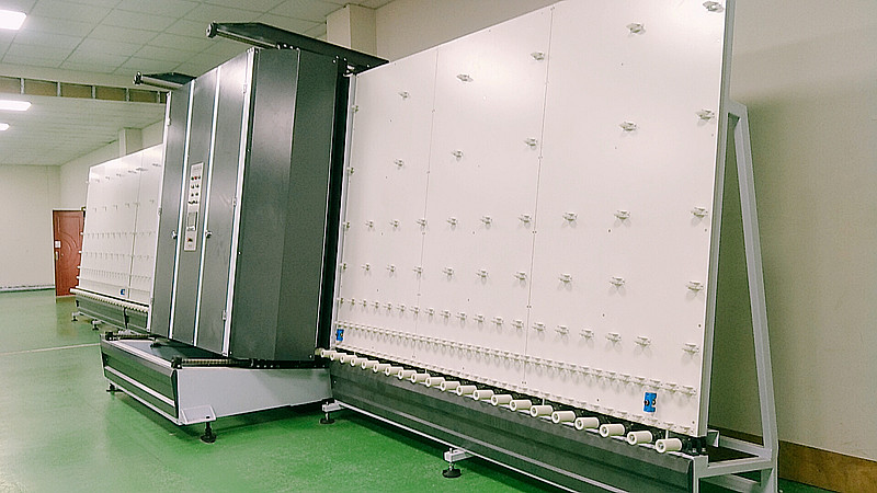 Glass laminating machine